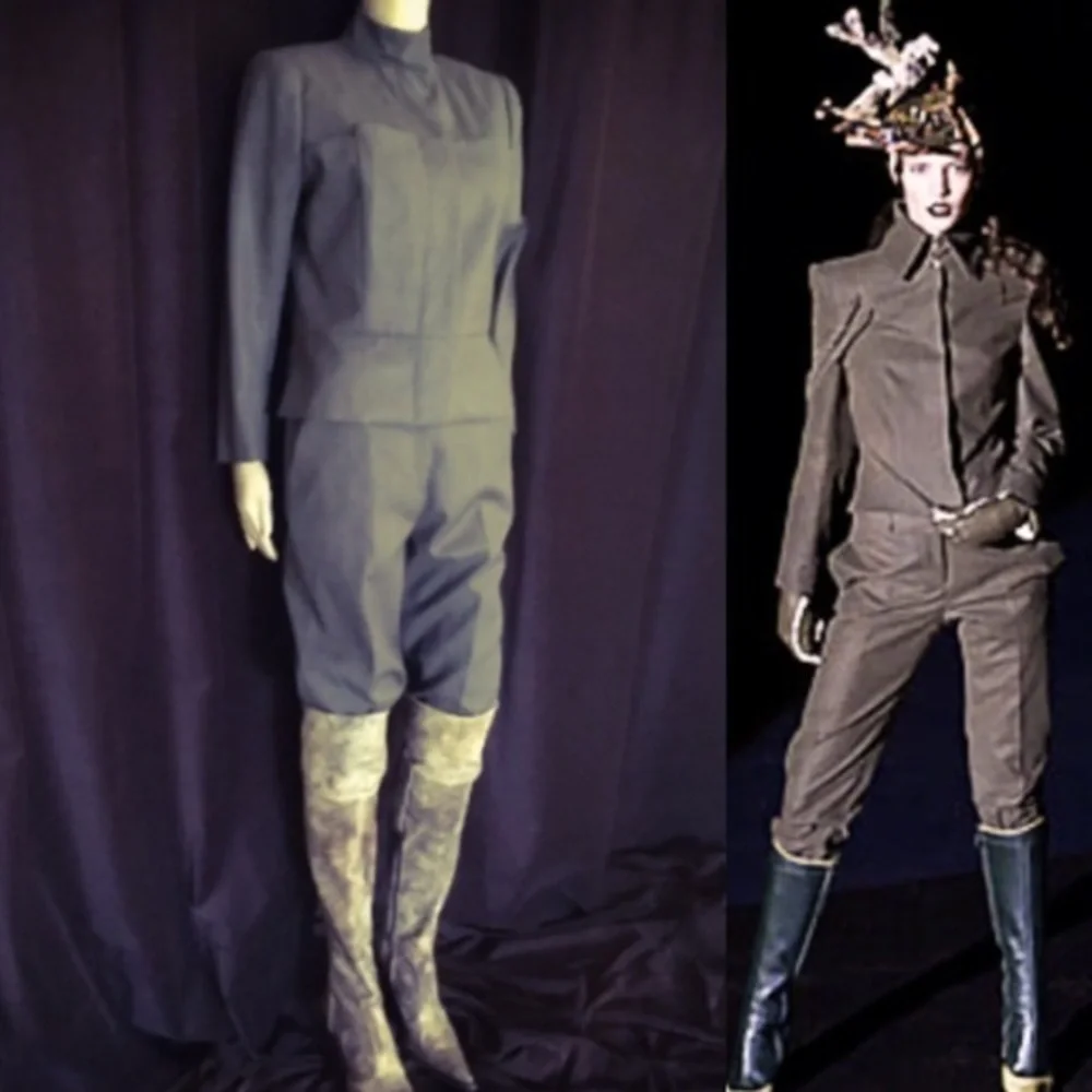 Alexander McQueen F/W 2001 Collector's Set - Picture 1 of 4